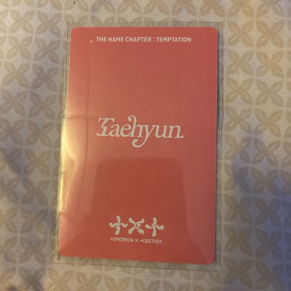 Tomorrow by together Taehyun Photocard TXT PC - Picture 2 of 2